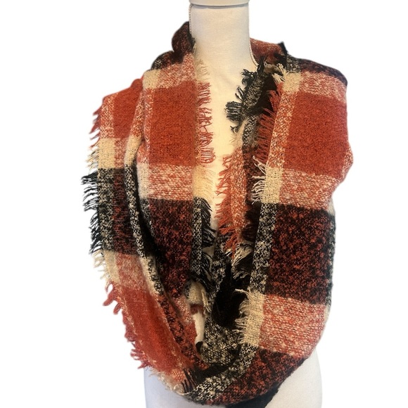 Simply Southern infinity scarf 🧣 - Picture 2 of 5